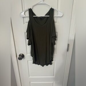 Cold shoulder top